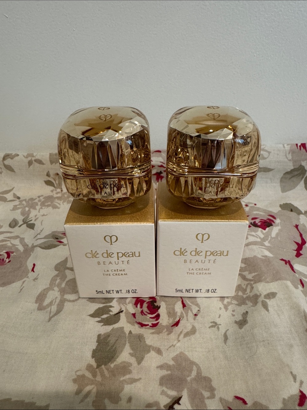 cle de peau Beauté Gold-tone La Crème Mini Jars set of 2